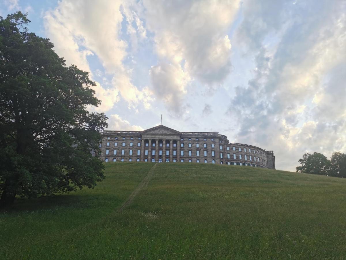 Schoene 3-Zimmer Erdgeschosswohnung Am Bergpark,Unesco,Therme,Train, Wilhelmshoeher Allee 329 Kassel Zewnętrze zdjęcie